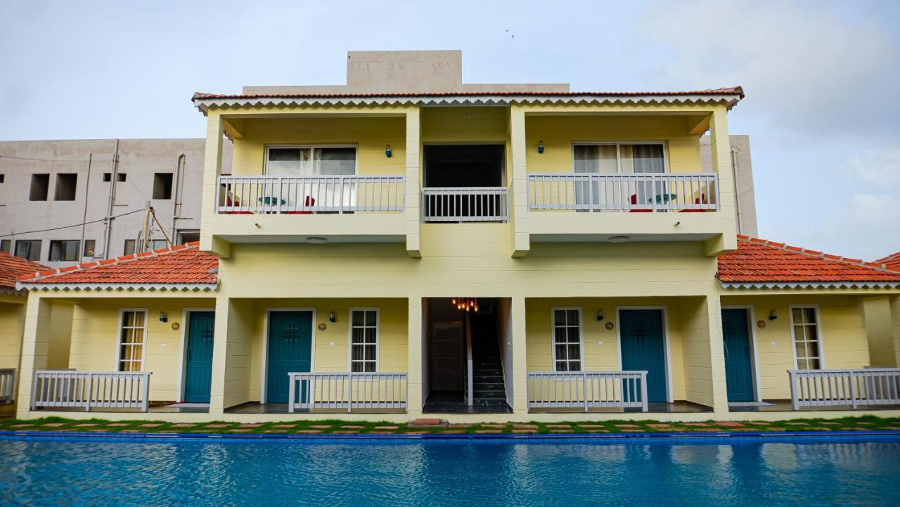 The Village Resort Mundra Buitenkant foto