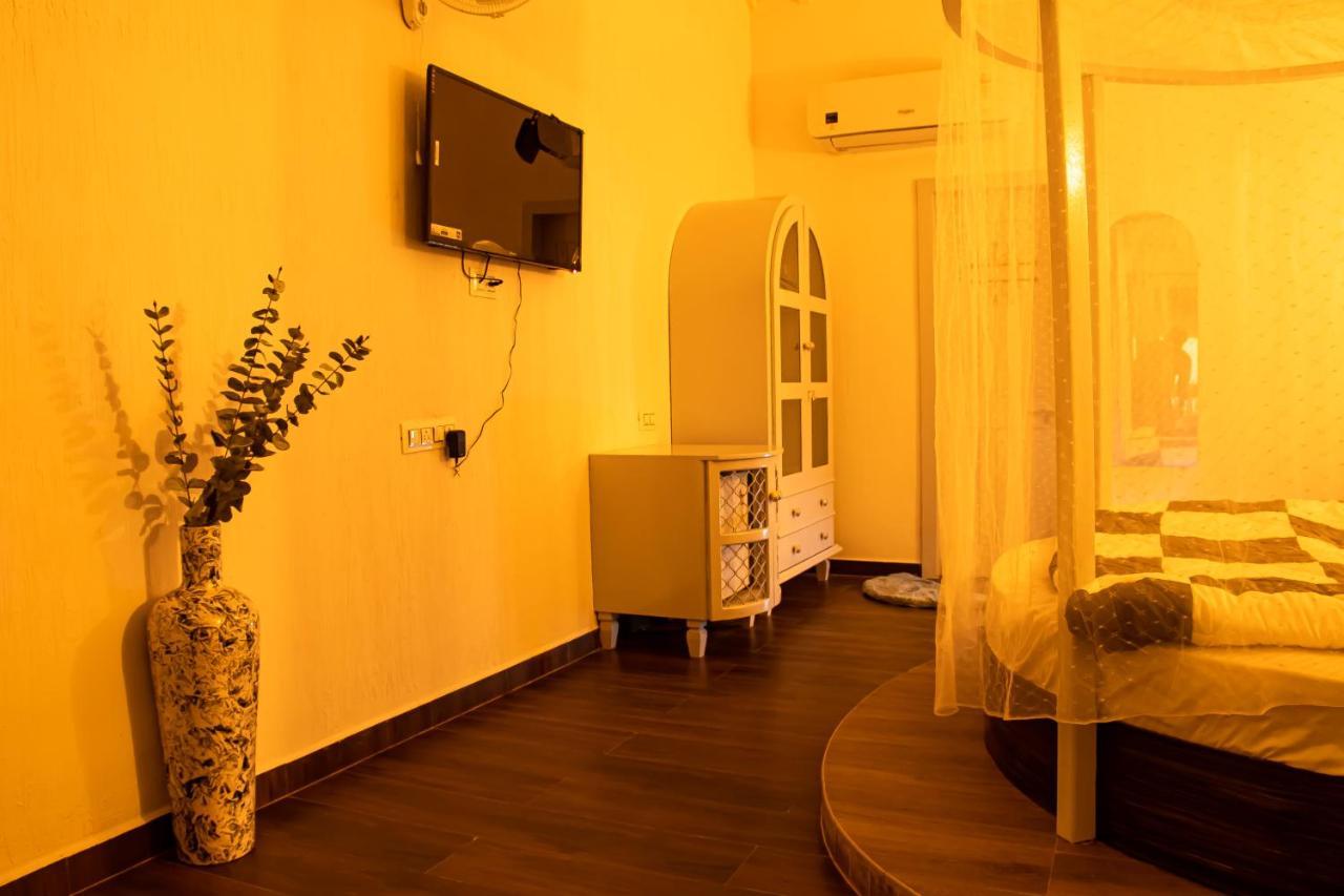 The Village Resort Mundra Buitenkant foto