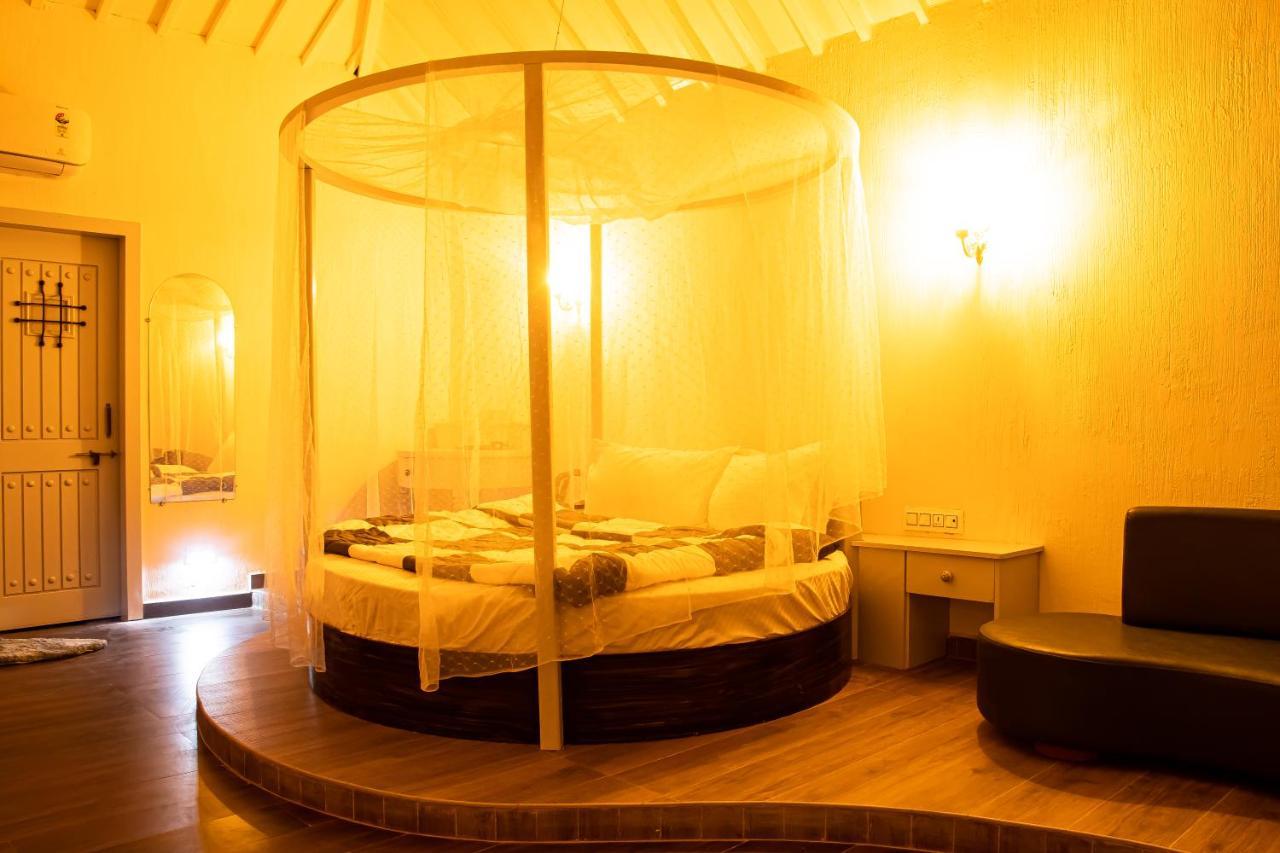 The Village Resort Mundra Buitenkant foto
